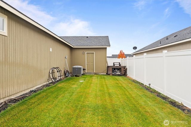 1354 Burr Avenue, Moses Lake, WA 98837