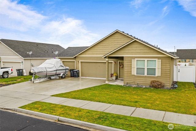 1354 Burr Avenue, Moses Lake, WA 98837