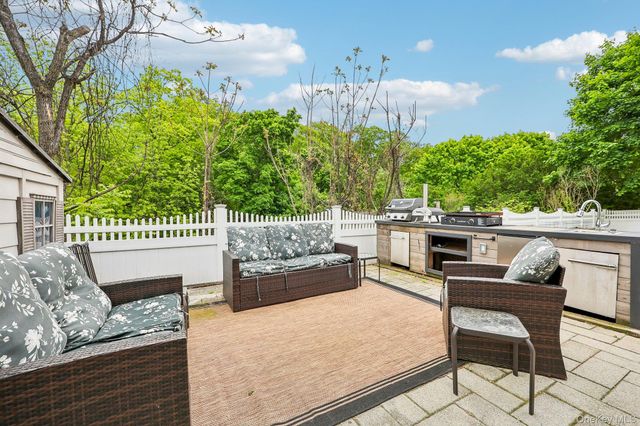 38 Union Street, Briarcliff Manor, NY 10510