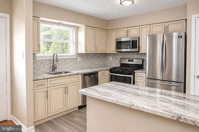 11 LANARK, Blackwood, NJ 08012