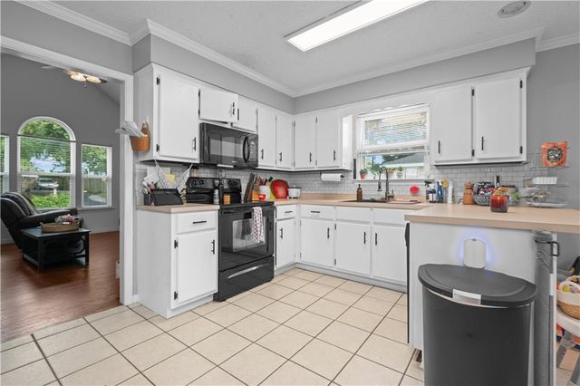 2890 Barlett Drive, Mobile, AL 36608