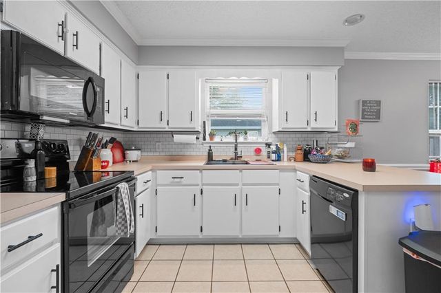 2890 Barlett Drive, Mobile, AL 36608