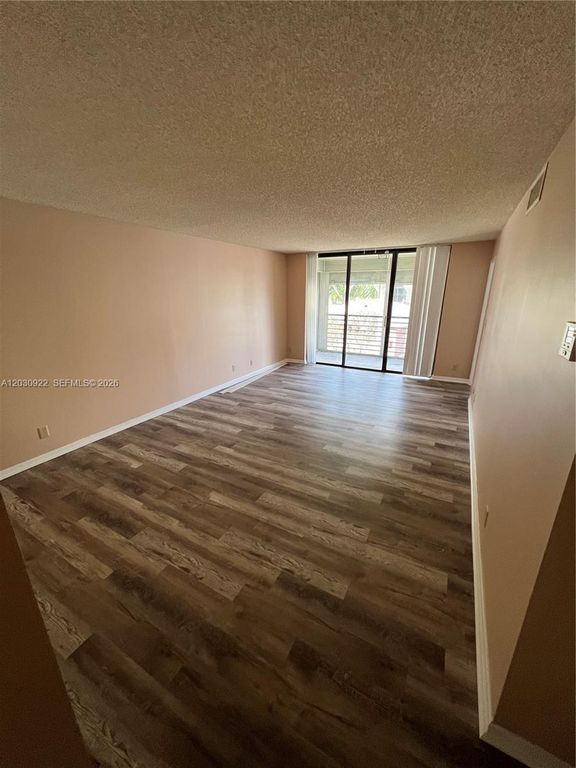 7650 W Mcnab Rd 204, Tamarac, FL 33321