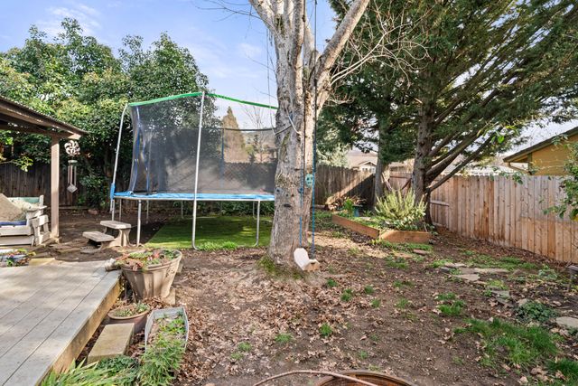 3093 Paul Circle, Medford, OR 97504