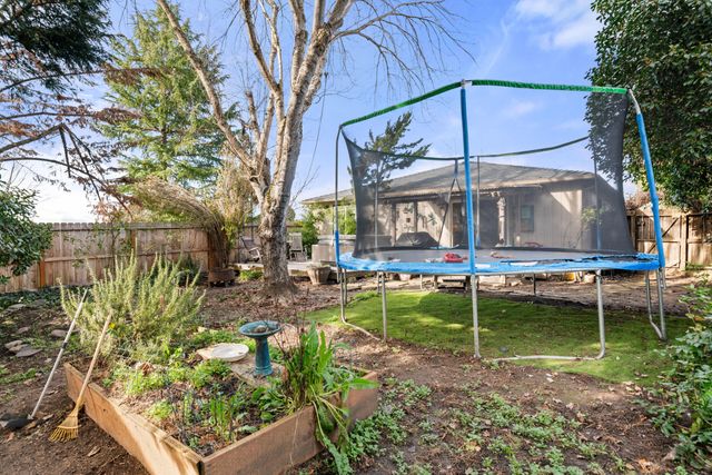 3093 Paul Circle, Medford, OR 97504