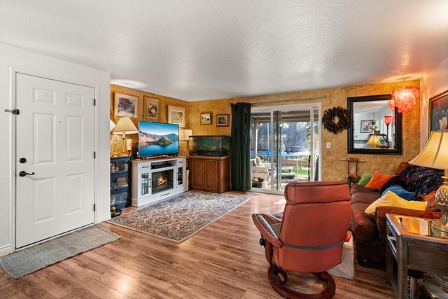 3093 Paul Circle, Medford, OR 97504