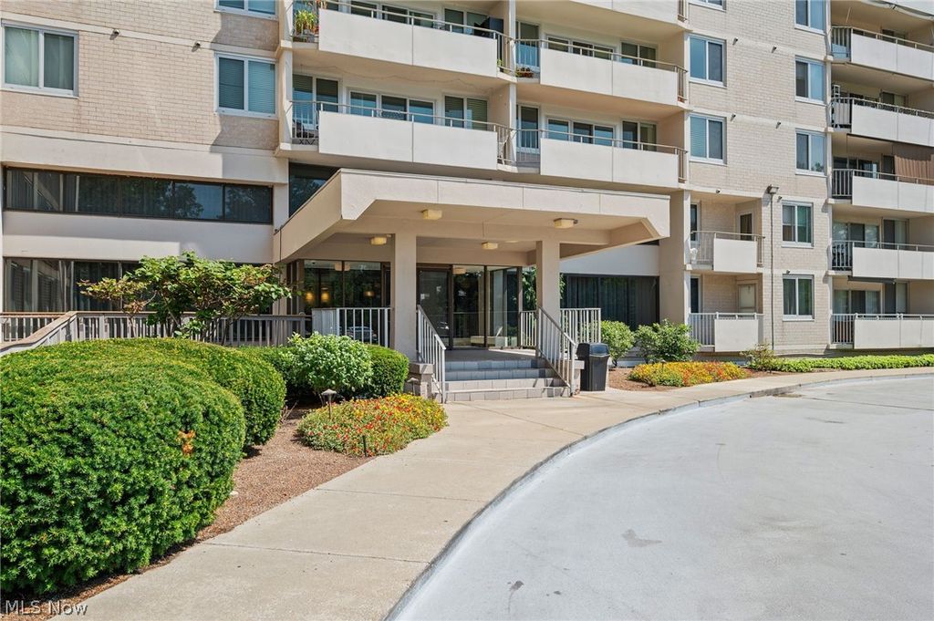 12900 Lake Avenue 1418, Lakewood, OH 44107