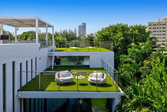 528 Lakeview Ct, Miami Beach, FL 33140