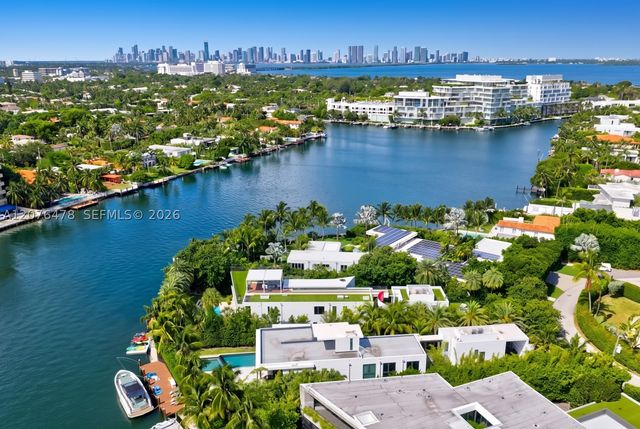 528 Lakeview Ct, Miami Beach, FL 33140