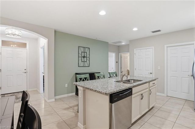 4262 Dutchess Park RD, Fort Myers, FL 33916