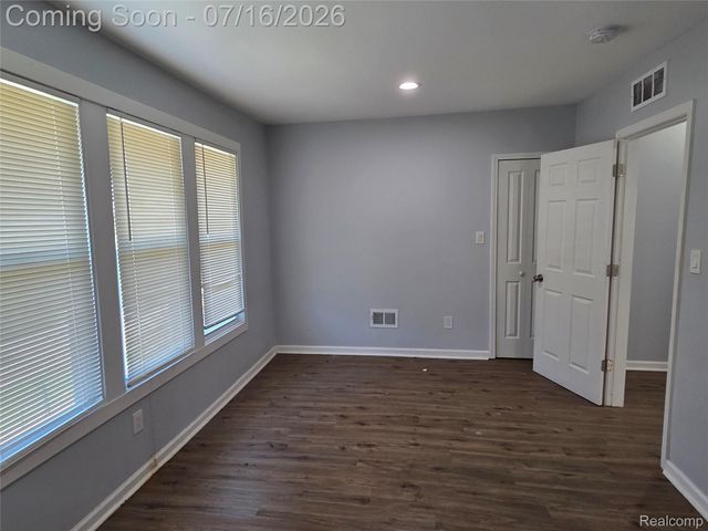 145 Waverly Street, Highland Park, MI 48203