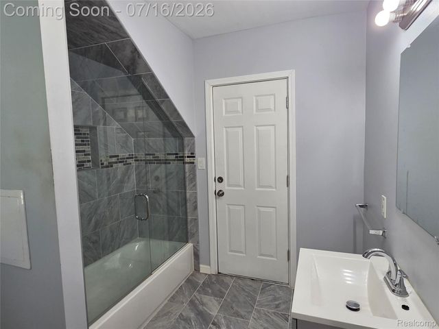 145 Waverly Street, Highland Park, MI 48203