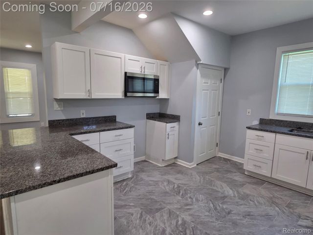 145 Waverly Street, Highland Park, MI 48203