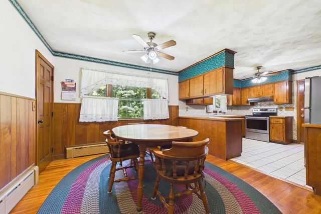 1541 N Hixville Rd, Dartmouth, MA 02747