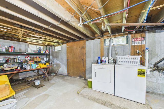 1541 N Hixville Rd, Dartmouth, MA 02747