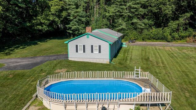 1541 N Hixville Rd, Dartmouth, MA 02747