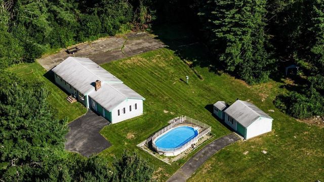 1541 N Hixville Rd, Dartmouth, MA 02747
