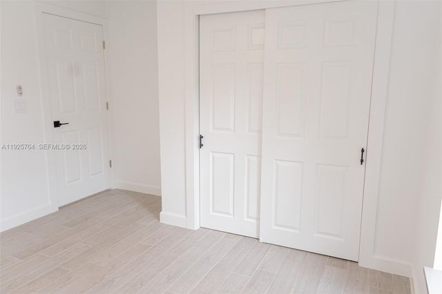 5464 NE 3rd Ave, Oakland Park, FL 33334