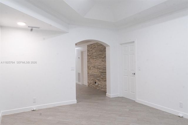 5464 NE 3rd Ave, Oakland Park, FL 33334