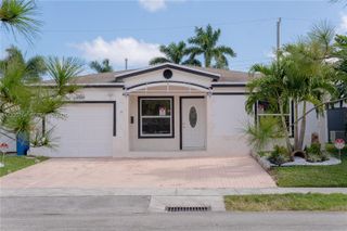 5464 NE 3rd Ave, Oakland Park, FL 33334