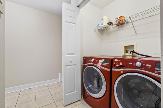 3330 LAS CAMPOS PLACE, Tampa, FL 33611