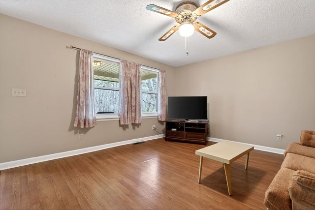 131 Poplar Springs Rd, Cookeville, TN 38506