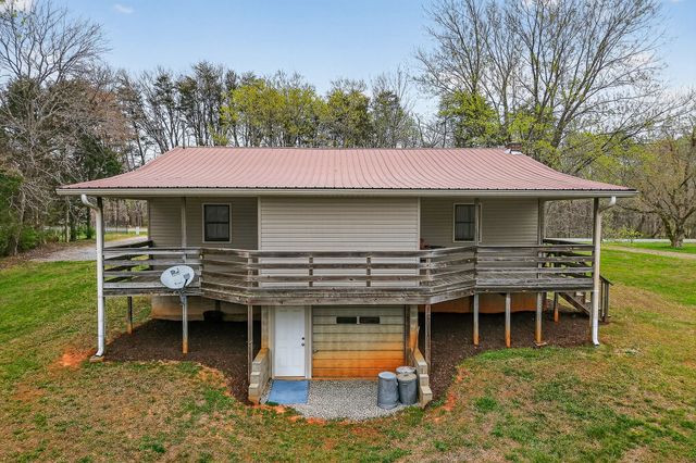 131 Poplar Springs Rd, Cookeville, TN 38506