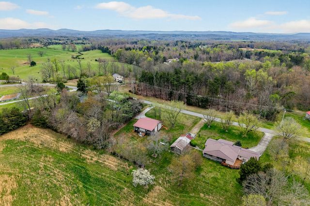 131 Poplar Springs Rd, Cookeville, TN 38506