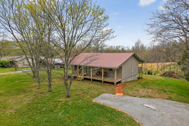131 Poplar Springs Rd, Cookeville, TN 38506
