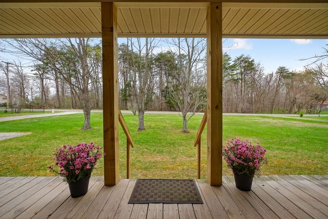 131 Poplar Springs Rd, Cookeville, TN 38506