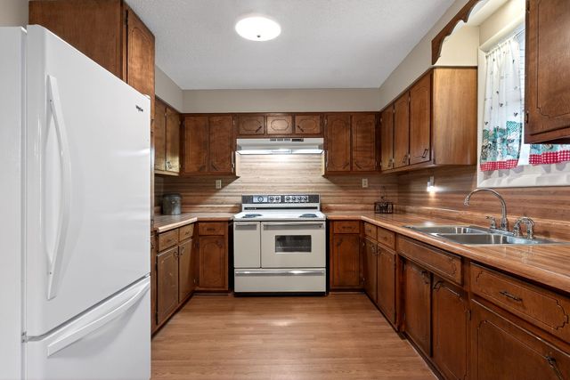 131 Poplar Springs Rd, Cookeville, TN 38506