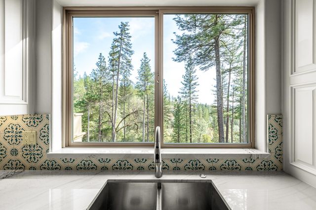 16301 Winchester Club Dr, Meadow Vista, CA 95722