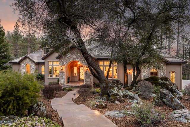 16301 Winchester Club Dr, Meadow Vista, CA 95722