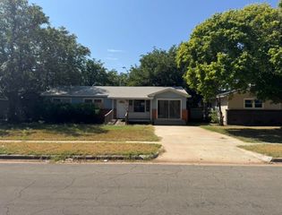 2115 49th Street, Lubbock, TX 79412