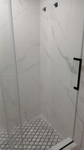 9682 Fontainebleau Blvd 312, Miami, FL 33172