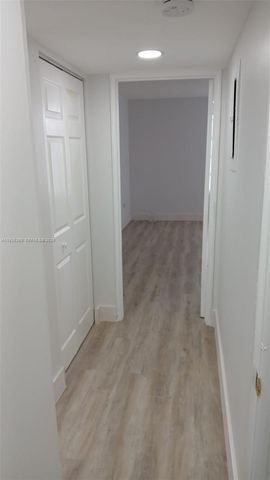 9682 Fontainebleau Blvd 312, Miami, FL 33172