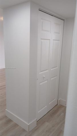 9682 Fontainebleau Blvd 312, Miami, FL 33172