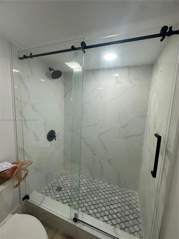 9682 Fontainebleau Blvd 312, Miami, FL 33172