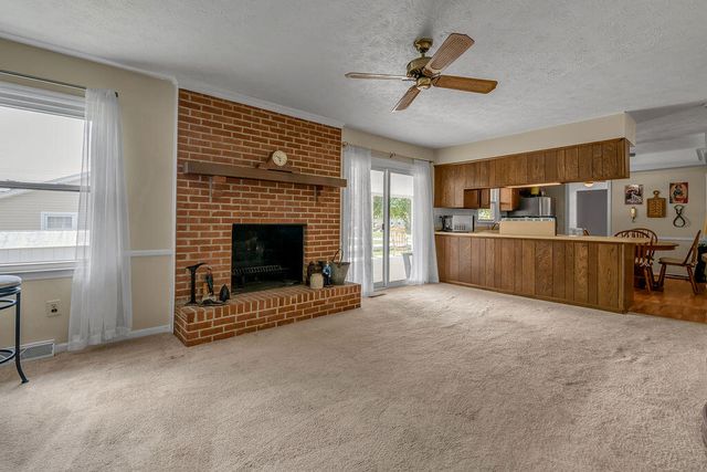 3336 Carriage Lane, Lexington, KY 40517