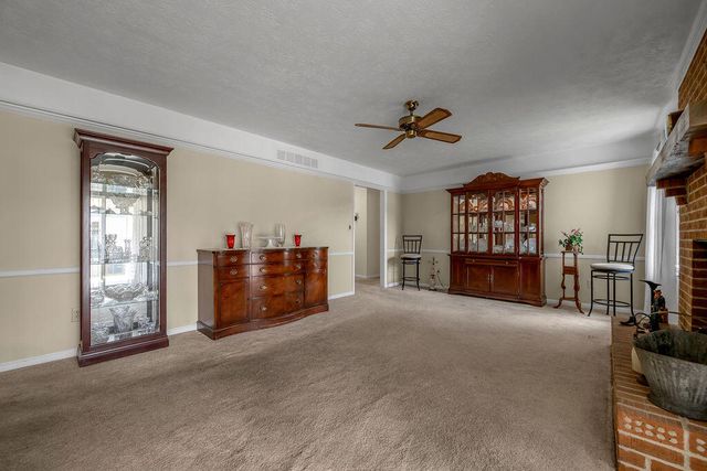 3336 Carriage Lane, Lexington, KY 40517