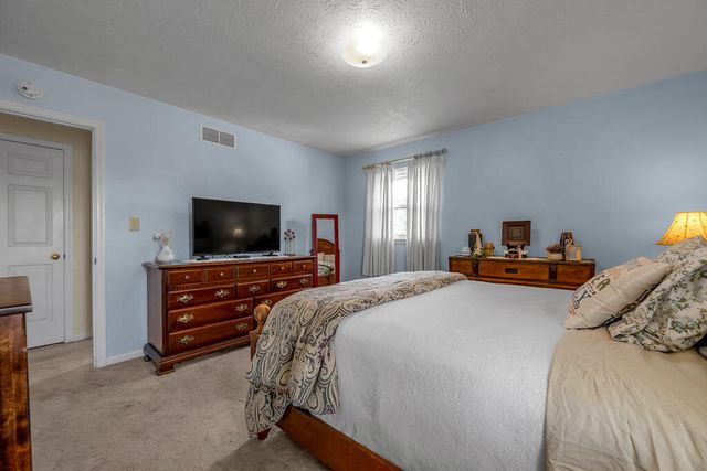 3336 Carriage Lane, Lexington, KY 40517