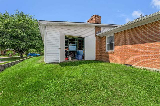 3336 Carriage Lane, Lexington, KY 40517