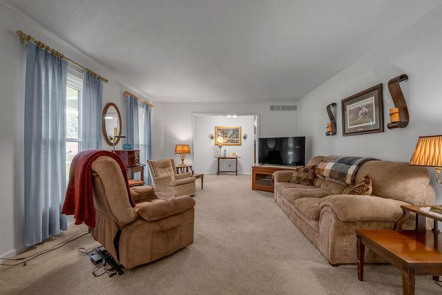 3336 Carriage Lane, Lexington, KY 40517