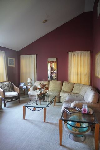 1310 York Drive, Carpentersville, IL 60110