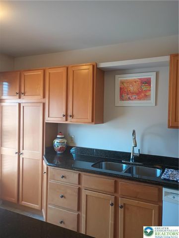 1590 Pinewind, Lower Macungie Twp, PA 18011