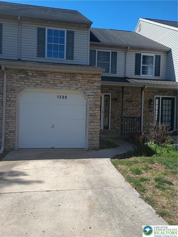 1590 Pinewind, Lower Macungie Twp, PA 18011