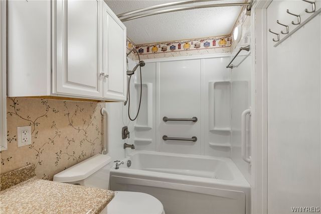 500 Elma Meadow Lane, Elma, NY 14059