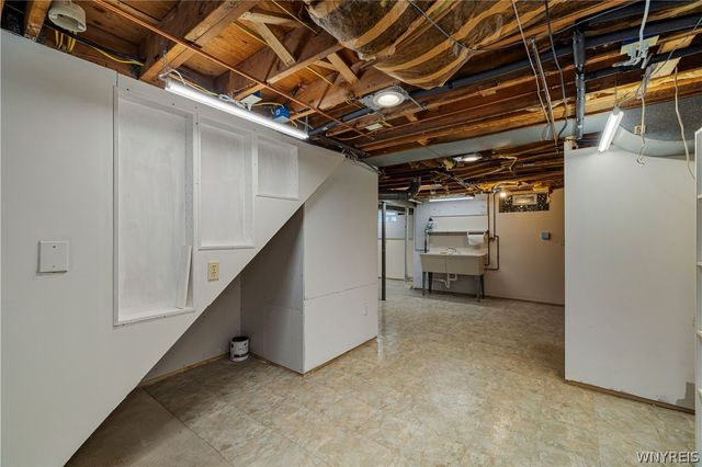 500 Elma Meadow Lane, Elma, NY 14059