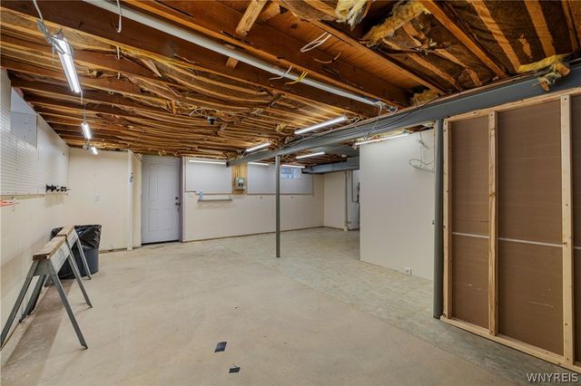 500 Elma Meadow Lane, Elma, NY 14059