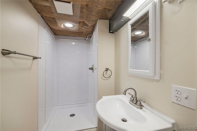 500 Elma Meadow Lane, Elma, NY 14059